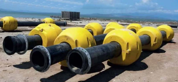 Schwimmende Barrieren, Rohrschwimmer, Zubehör und Installation von Spurmarkierungen für die Spursicherung und Wasserereignisse