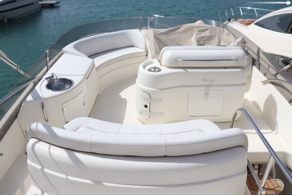 Elegant motoryacht med all komfortkryssningsupplevelse i Tirana, Albanien