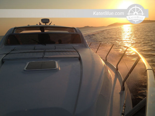 Half-Full Day in Low Season With Elegant Luxurious Aesthetics Motor Yacht for Your Cruising Experience in Ornos, Greece