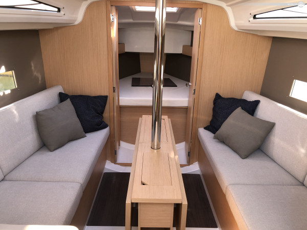 Mid Season with Sailing Yacht of Unbeatable Performance for Cruising Experience in Valencia, Spain