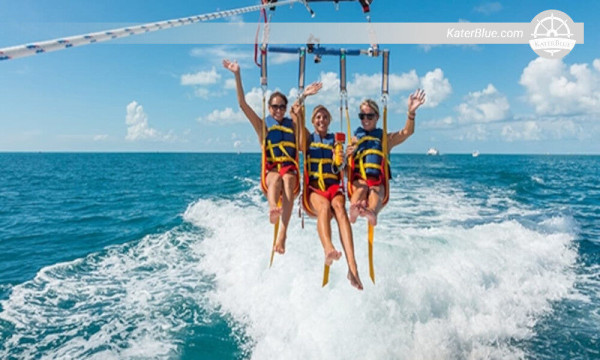 Discover the most magical parasailing activities for two people in Barcelona, Spain