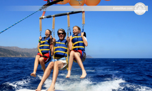 Discover the most magical parasailing activities for two people in Barcelona, Spain