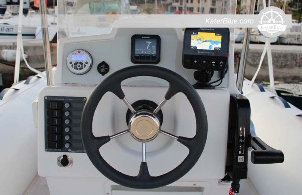 RIB Tiger Marine er glad for at kunne imødekomme dit vandeventyr i Trogir, Kroatien