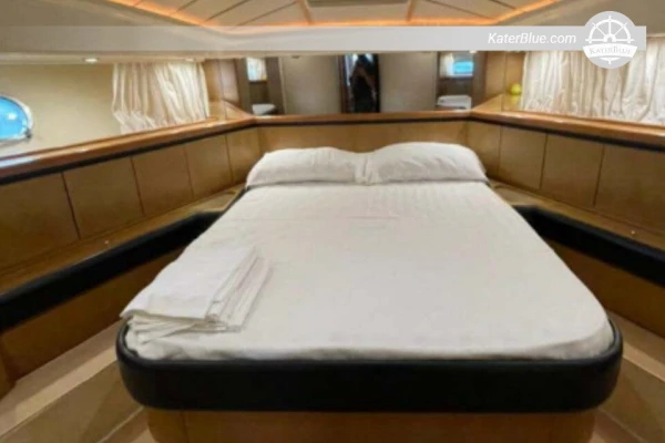 Kryssningsupplevelse Motoryacht Ferreti Tirana, Albanien