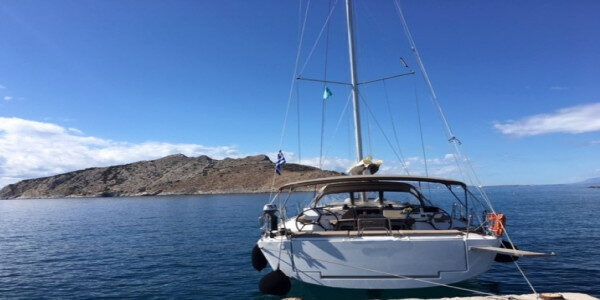 Wöchentliche Segelyacht Dufour 520 GL Athen-Griechenland