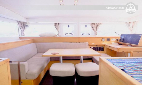 Lagoon 400 S2 catamaran, gebouwd in 2014, Athene-Griekenland