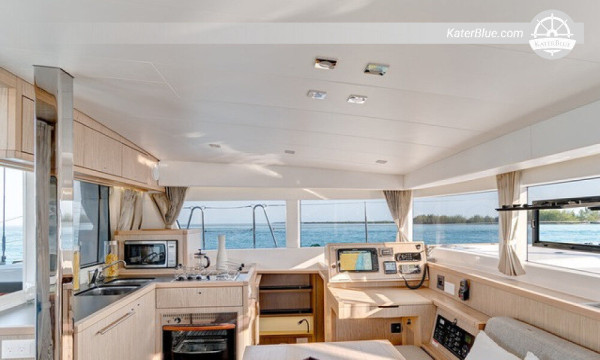Luxe catamaran Lagoon 39 met 6 hutten, Athene, Griekenland