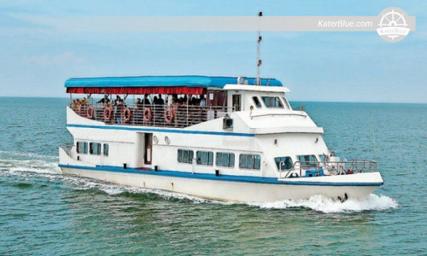 Beautiful moment on a luxury boat in the Back Sea. Kerala-India