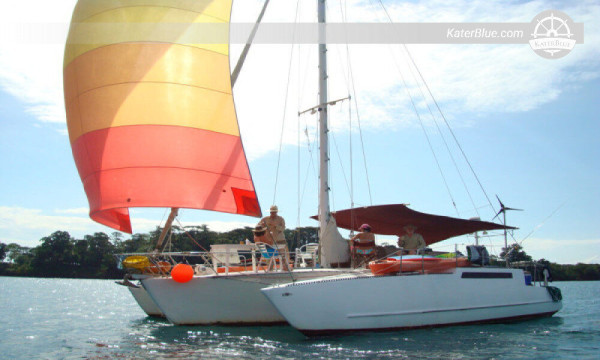 Enjoyable Fishing and snorkeling Day tour in Bocas del Toro-Panama