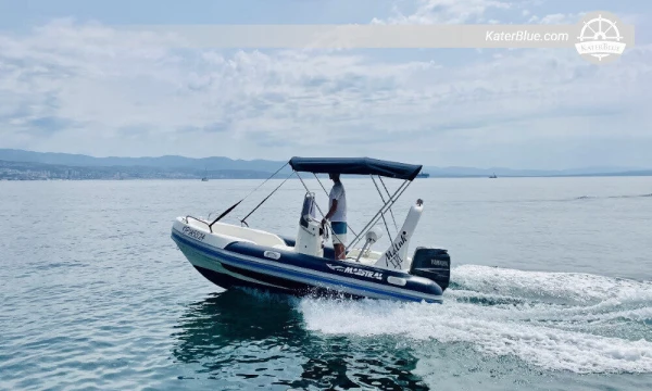 Reise im wunderschönen Adriatischen Meer Icici-Kroatien
