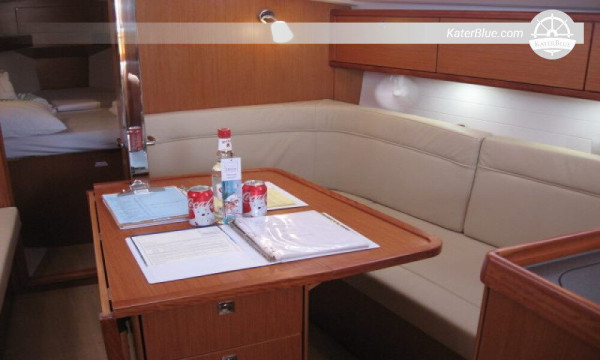Fröhliche, wöchentliche Privatcharter mit Skipper in Trogir, Kroatien