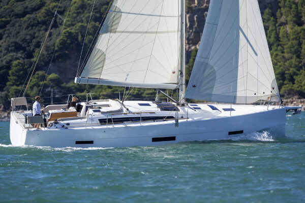 Charter privato con skipper Ragusa-Italia