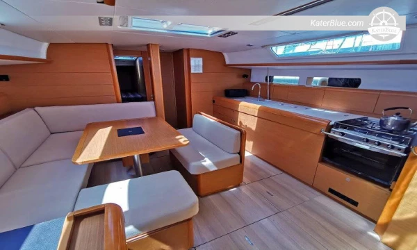 Bareboat charter på De Græske Øer i Poros, Grækenland