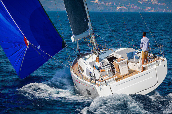 Luxury vessel weekly charters Tobago Cays Grenada