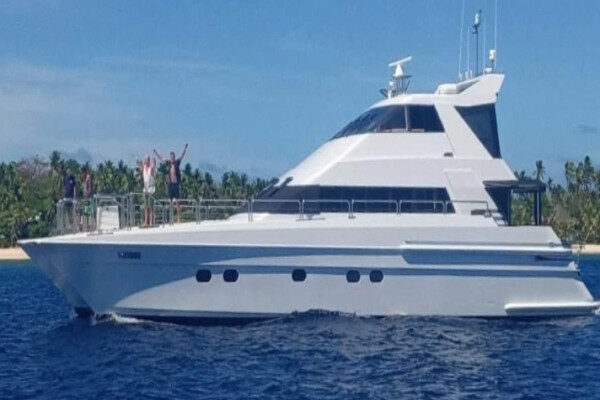 Skippered luxury day charters Bequa Fiji