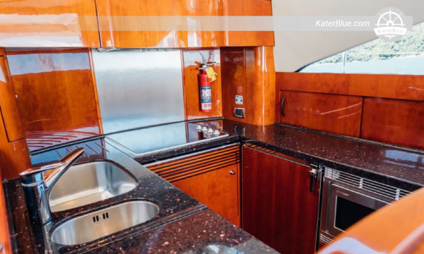 Luxus-Motoryachtcharter im Tory-Kanal, Neuseeland