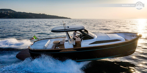 Luxury Day Charter All-Inclusive Motor Yacht Sorrento, Italy

