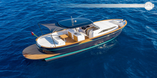 All-Inclusive Motor Yacht Luxury Day Charter Sorrento, Italy