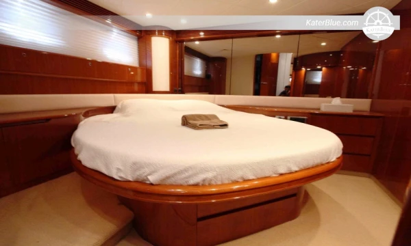 Viikoittaiset peruskirjan viinitarhat ja näkymät Saint-Tropezissa, Ranskassa