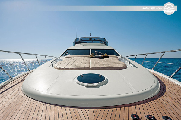 Crewed luxury vessel charter Haulover-Sandbar United States
