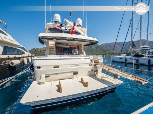 Prodej luxusní 4 kajutové motorové jachty Ferretti 80 Bodrum, Turecko