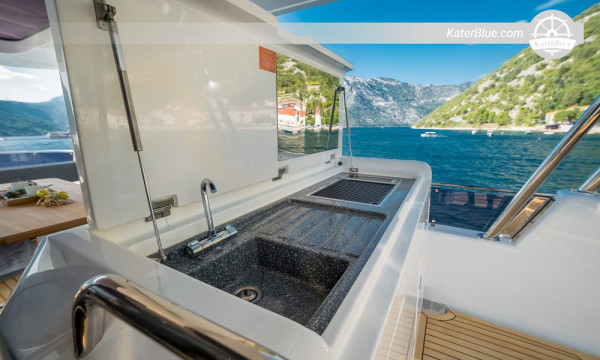 Luxury Sirena Yacht Avventura for sale Tivat, Montenegro