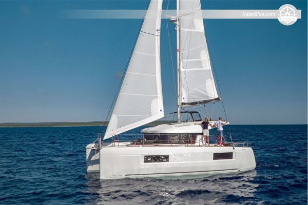 Weekly Bareboat Sailing Charter – Lagoon 40 from Rogač to Brač, Hvar, Vis & Šolta