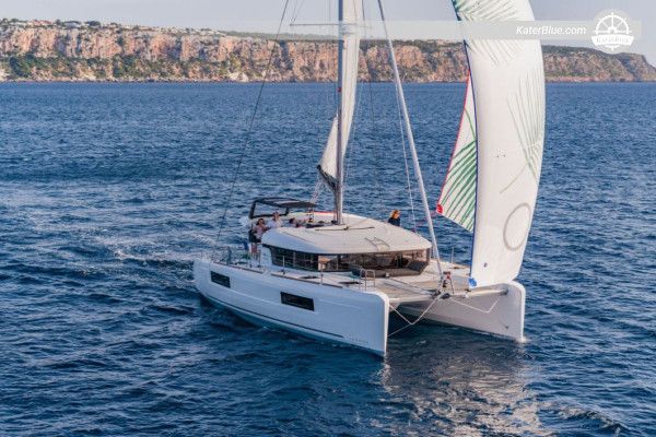 Weekly Bareboat Sailing Charter – Lagoon 40 from Marina Rogač to Šolta, Brač, Hvar, Vis & Return