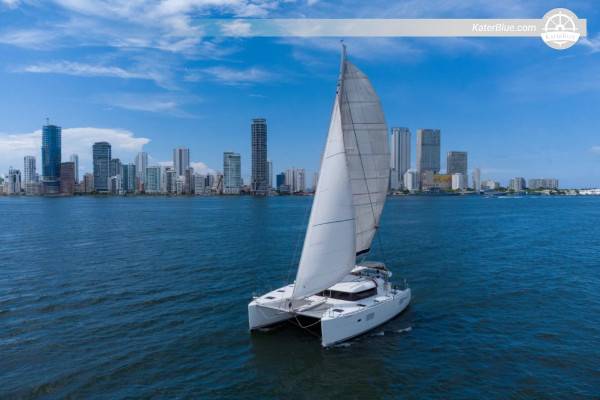 Tranquility & Party in Cholón – 8-Hour Lagoon 40 Catamaran Charter from Cartagena