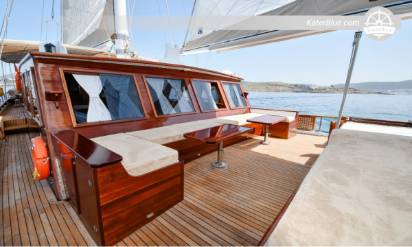 Blue Escape: 8 horas de mergulho com snorkel e banhos de sol a bordo do SUNWORLD