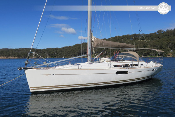 Escapada familiar al Jónico: Chárter de 7 noches en barco sin tripulación desde Gouvia Marina con navegación corta y bahías seguras