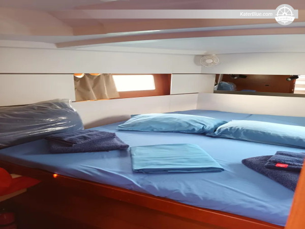 Beneteau Oceanis 38 (2016) – 11,5m sejlbåd med 3 kahytter til salg i Italien