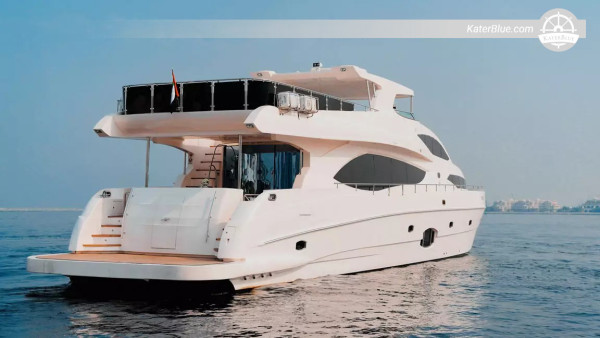 6 uur durende privéjachtcharter vanuit de haven van Dubai aan boord van de 110ft Majesty – Atlantis, Burj Al Arab & Bvlgari Bay