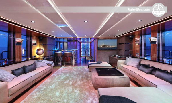 Týdenní charter superjachet na Benetti 164 – Palm Jumeirah, ostrov Al Marjan, Abu Dhabi Corniche, Saadiyat, ostrov Yas, Sir Bani Yas a světové ostrovy