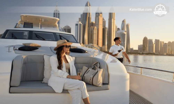 Týdenní pronájem jachty PR Marine 90 – panorama Dubaje a relaxace na pobřežních ostrovech