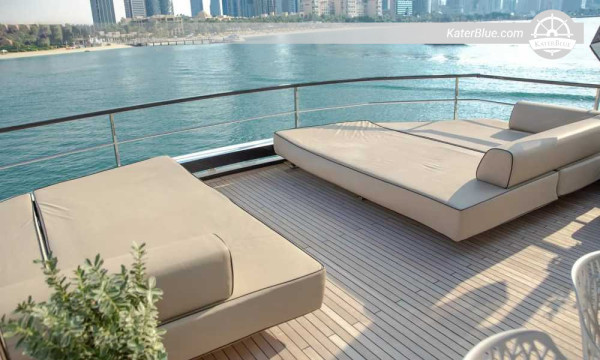 Týdenní pronájem Peri Yachts 37 – dobrodružství na východním pobřeží a fjordy Musandam z Dubaje