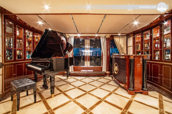 Benetti 62m Motor Yacht 2010/2020 for Sale – Mallorca, Spain