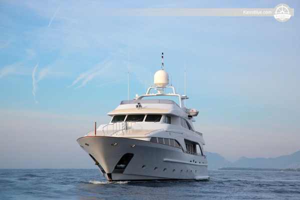 Benetti Classic 115 34.95m Motor Yacht 2004 for Sale – Mataró, Spain