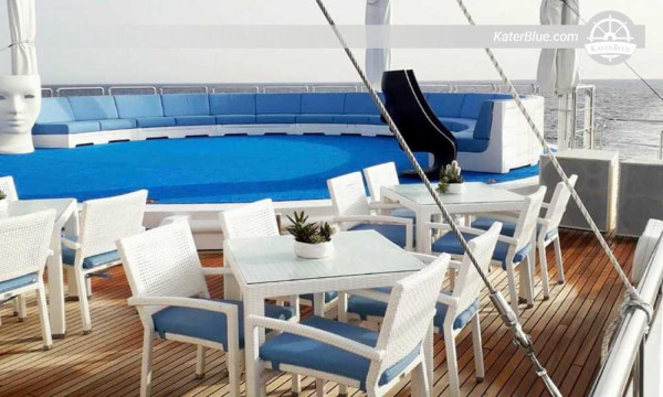 Moonlight II Superyacht Charter – 7-Day Northern Red Sea Expedition from Sindalah Marina