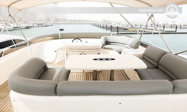 PRINCESS 72 wekelijks charter - Dubai naar RAK, Fujairah, Khor Fakkan en Sharjah (7 dagen)