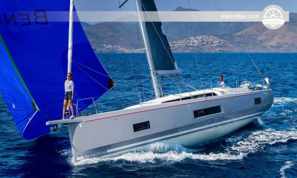 Bareboatcharter på Kykladerna från Aten – seglingsrutt till Paros och Mykonos
