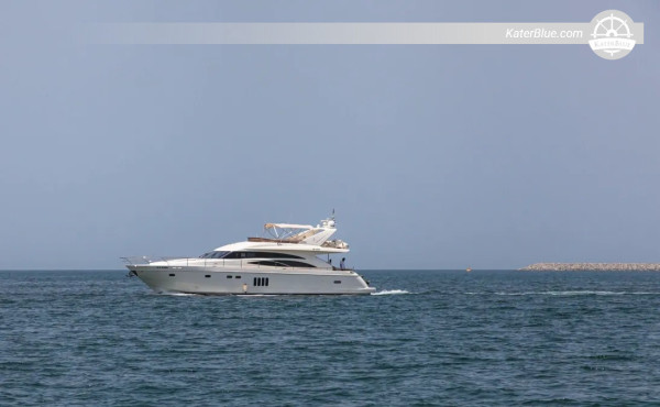 PRINCESS 72 wekelijks charter - Dubai naar RAK, Fujairah, Khor Fakkan en Sharjah (7 dagen)