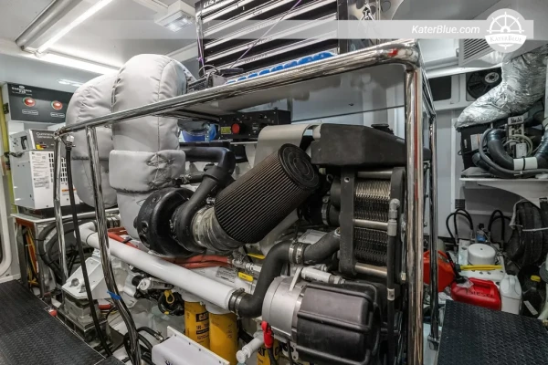 2014 Hampton 720 Skylounge LRC 21,95m, 3 hytter + besättning, dubbel CAT C18, 1 800 nm räckvidd – Till salu i Seattle (amerikansk flagga)