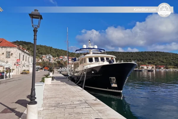 Barco de arrastre de acero Delfino 65 (2015) a medida en venta - 21,55 m - 4 camarotes - Split, Croacia
