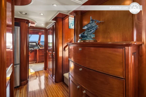 2001 Rayburn Flush Deck Motor Yacht till salu – 23,16m – Bellevue USA