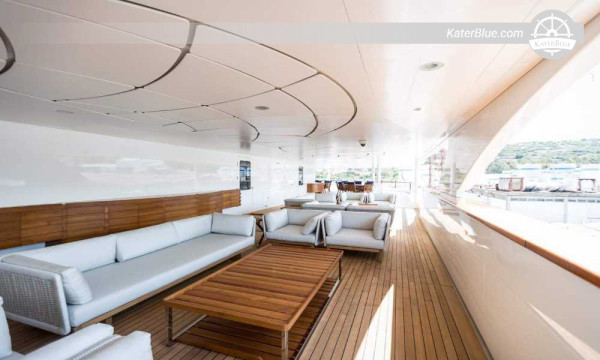 7-Day Luxury Yacht Cruise from Jeddah to Dubai via Red Sea &amp; NEOM