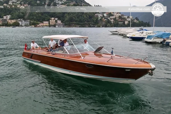 Colombo Romance 32 Édition Spéciale 2004 à vendre – Runabout en acajou de 9,72 m, 1 cabine, pavillon suisse, Lugano