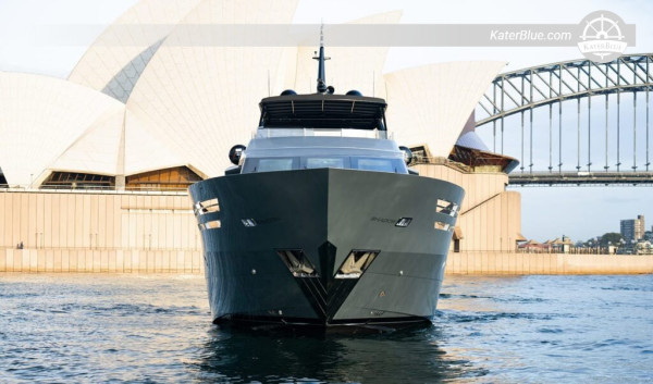 Halbtägige Luxus-Yachtcharter mit Skipper in der Hauptsaison – Sydney Opera House, Bridge, Barangaroo, Darling Harbour – Bis zu 90 Gäste