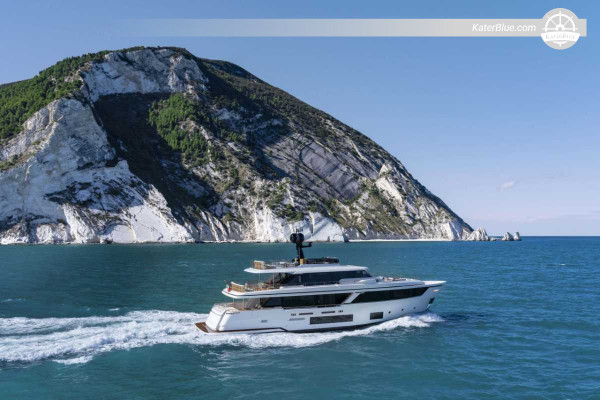 Superiate Custom Line de 28 metros - Cruzeiro de 7 dias em alto mar pelo Mar Vermelho, partindo da Marina de Jeddah