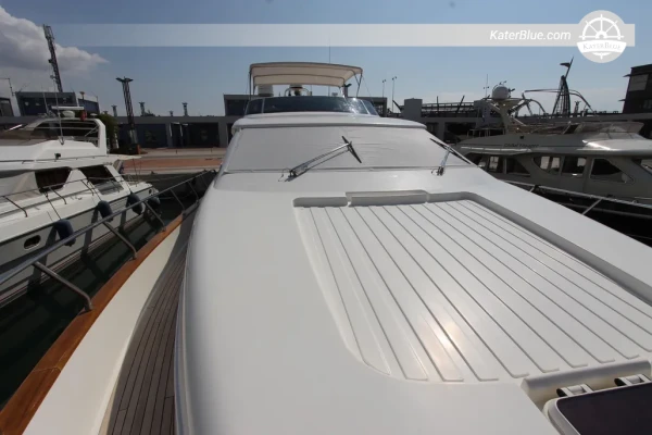 For Sale: 2004 Uniesse 72 21.90m Flybridge Motor Yacht, 4 Cabins + Crew, Athens Greece